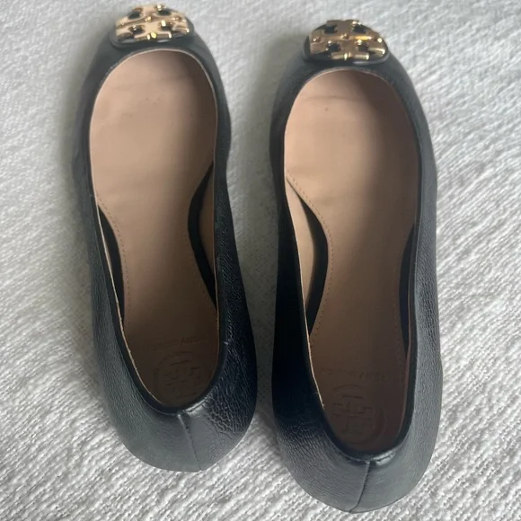 Tory Burch - Claire Ballet Flats in Black Tumbled Leather - 9.5 - Picture 6 of 6